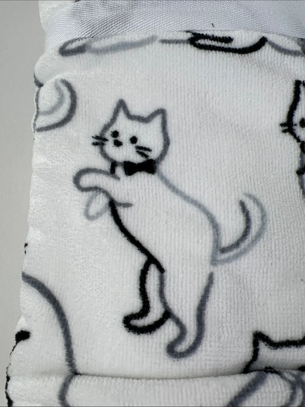 Deborah Connolly Bathroom Hand Towels Cat Kittens Black White Gray Set of 2 NEW